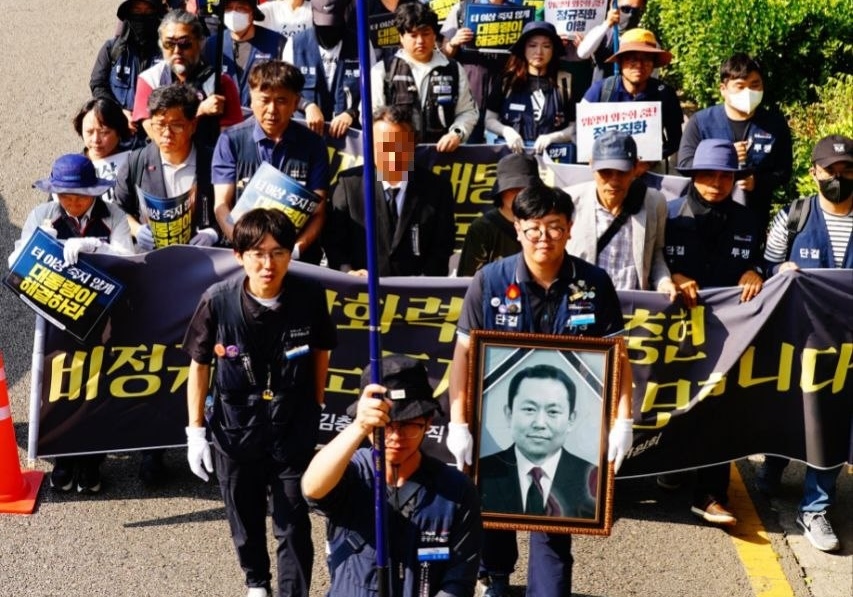 김충현 대책위, 빛을 만드는 노동자들의 편에 서다